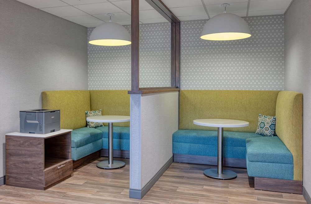 Hampton Inn Cleveland Airport Tiedeman Rd - photo 39