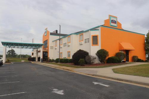 Howard Johnson by Wyndham Tifton GA I 75 - photo 44