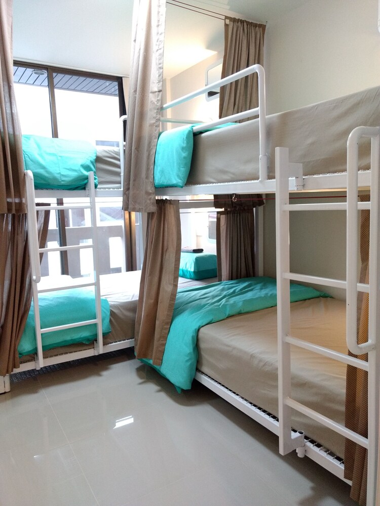 Rama 9 Kamin Bird Hostel