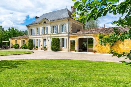 Le Maine Au Cerf - carbon neutral hotel in Unknown City
