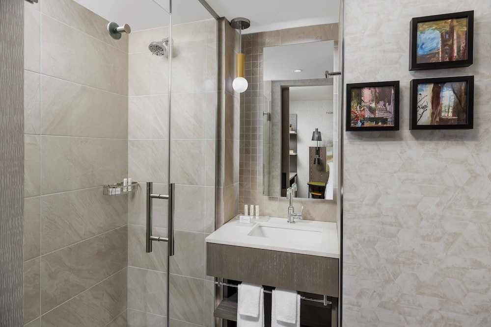 TownePlace Suites by Marriott New York Manhattan Chelsea - photo 19