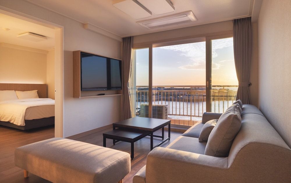 Kensington Resort Jeju Hanlim in Jeju City, South Korea