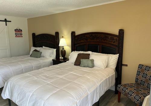 Ballparks Inn - photo 10