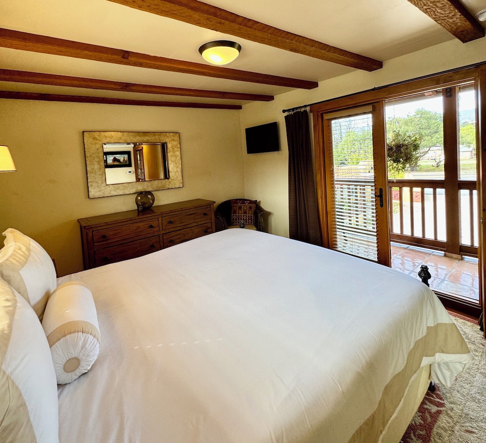Blue Iguana Inn - photo 20