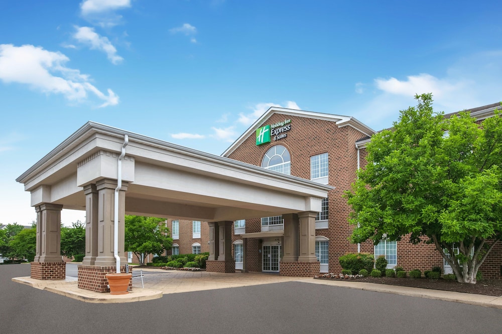 Holiday Inn Express Hotel & Suites Warrenton by IHG - photo 47