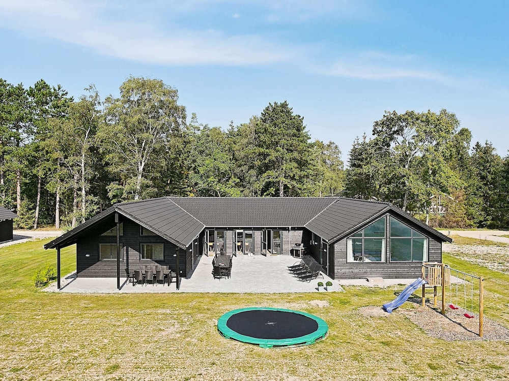 20 Person Holiday Home in Frederiksvaerk — 4-Star Luxury Hotel in Frederiksvaerk, Denmark
