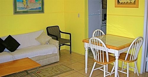 Sun And Surf Motel - photo 3