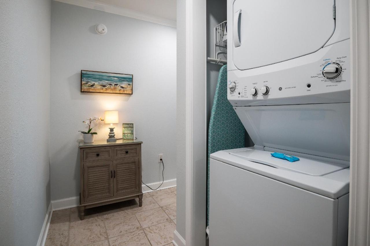 Pelican Isle 603 by RedAwning - photo 25