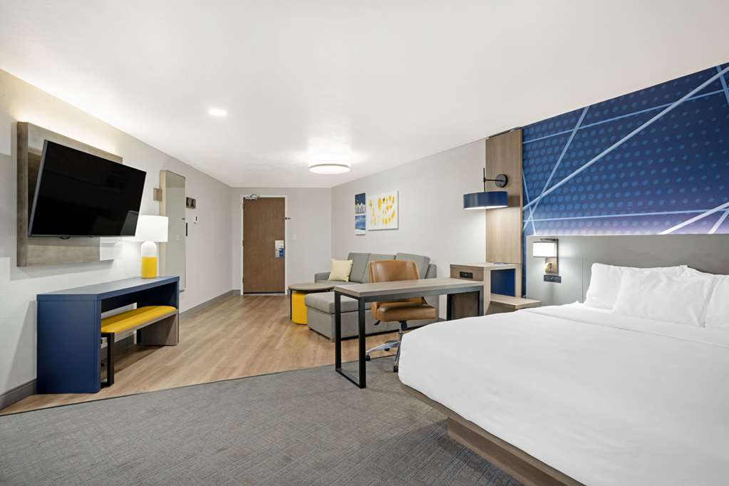 Comfort Suites Idaho Falls - photo 13