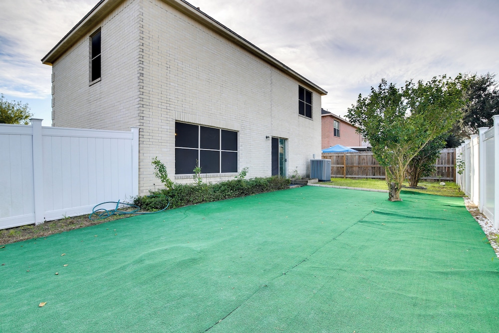 Charming Mcallen Rental Home W Private Backyard 19640998 — Mcallen