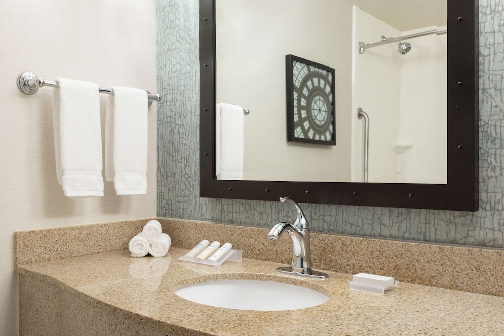 Hilton Garden Inn Troy - photo 34