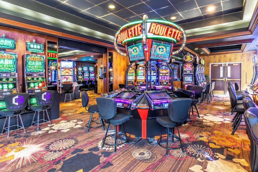 Holiday Inn Express Hotel & Suites Deadwood Gold Dust Casino - photo 56