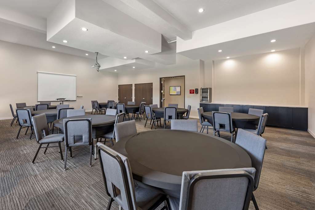 Best Western Plus Pflugerville - photo 45