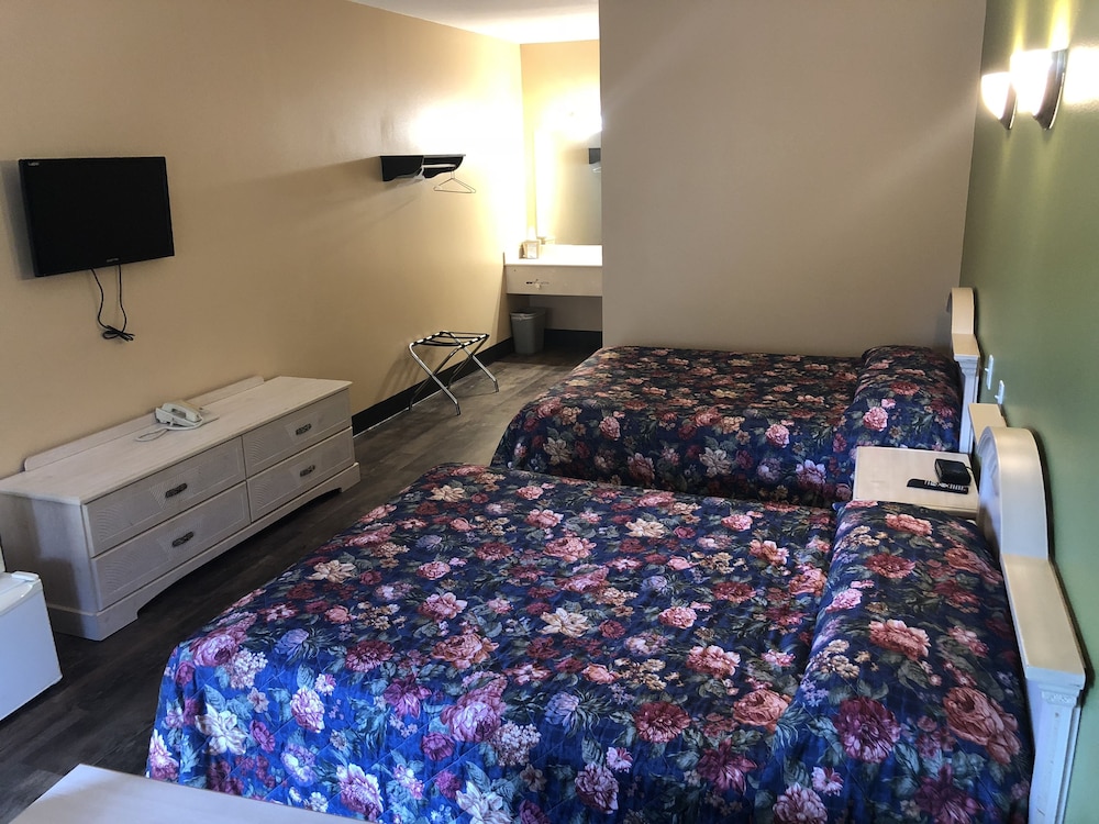 Weston Inn & Suites - photo 9