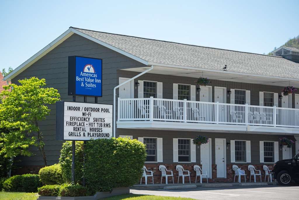Adirondack Retreat Inn Suites — Albany