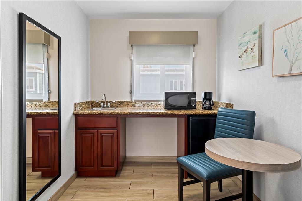 SureStay Hotel by Best Western Santa Monica - photo 20