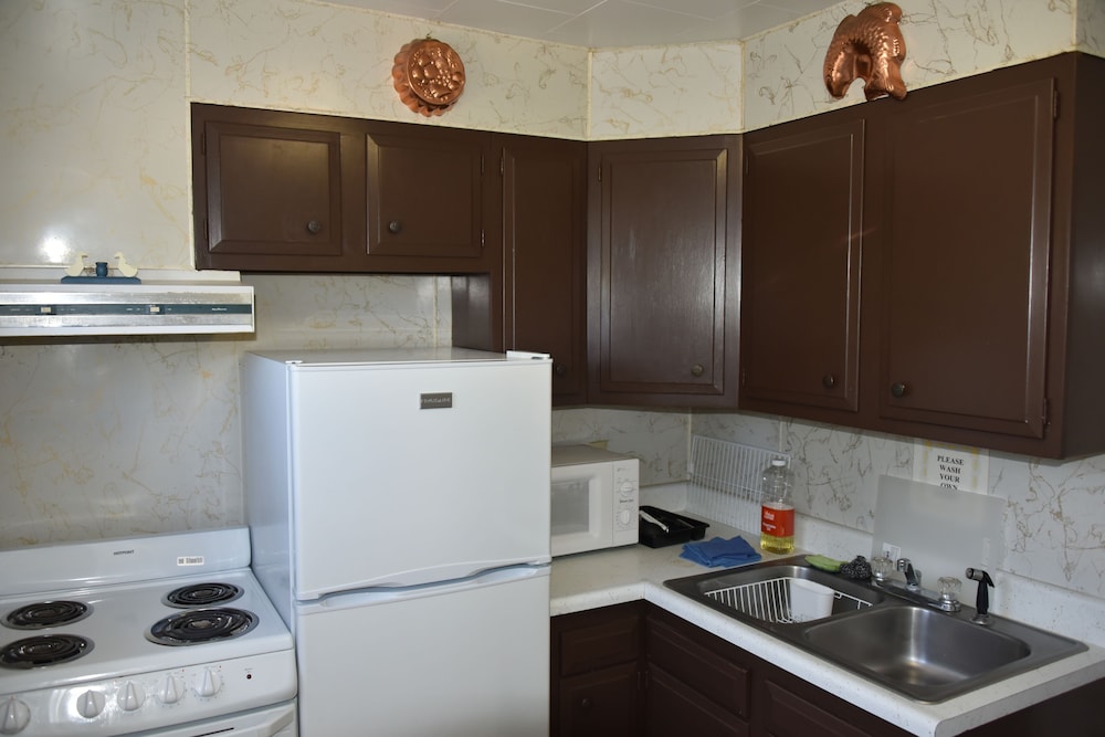 Royals Inn Motel - photo 18
