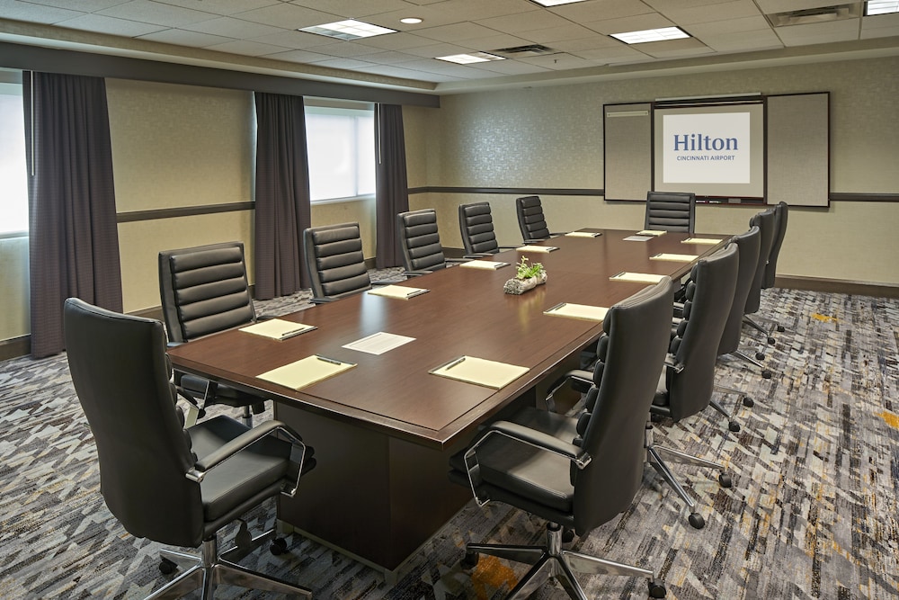 Hilton Cincinnati Airport - photo 39