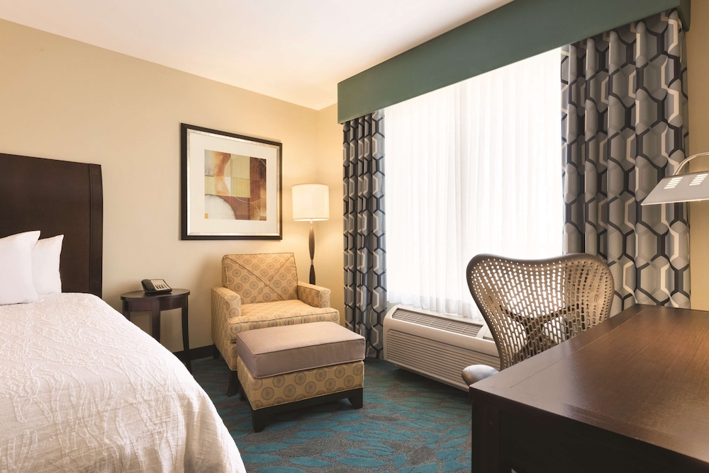 Hilton Garden Inn Fargo - photo 20