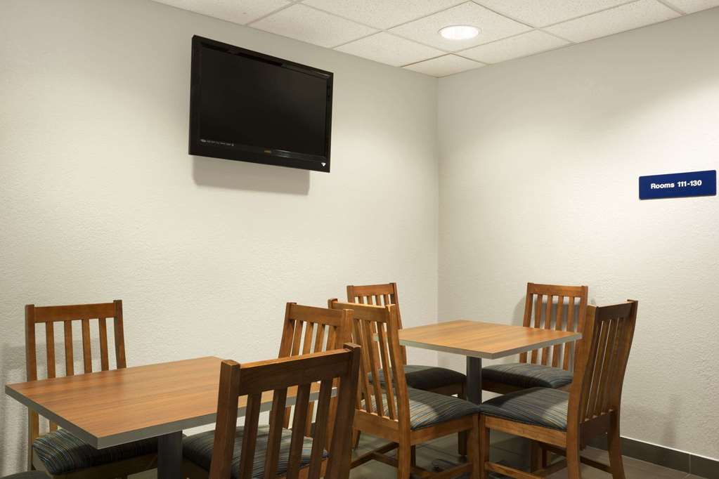 Microtel Inn by Wyndham Louisville East - photo 13