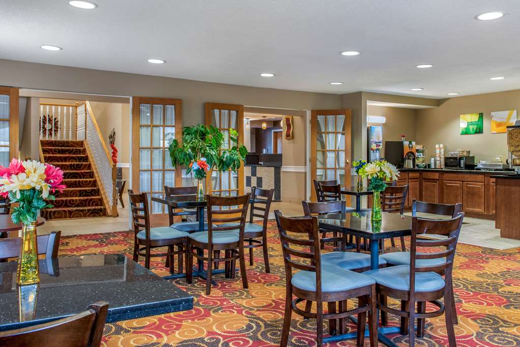 Quality Inn Bloomington near University - photo 42
