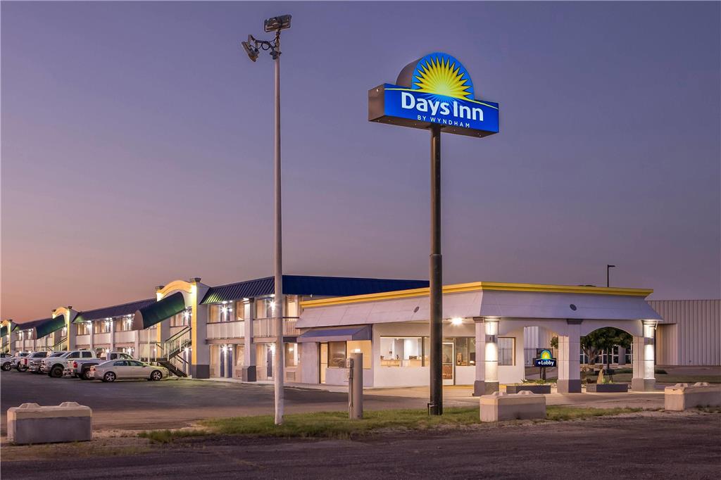 Days Inn by Wyndham Salina South - photo 7