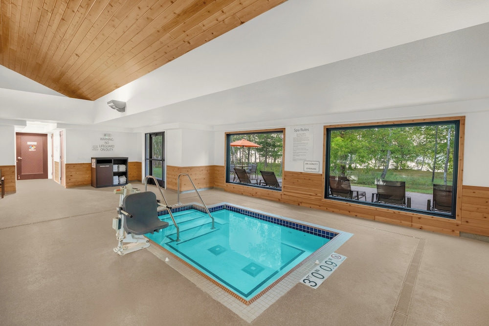 Holiday Inn Express & Suites Hayward by IHG - photo 33