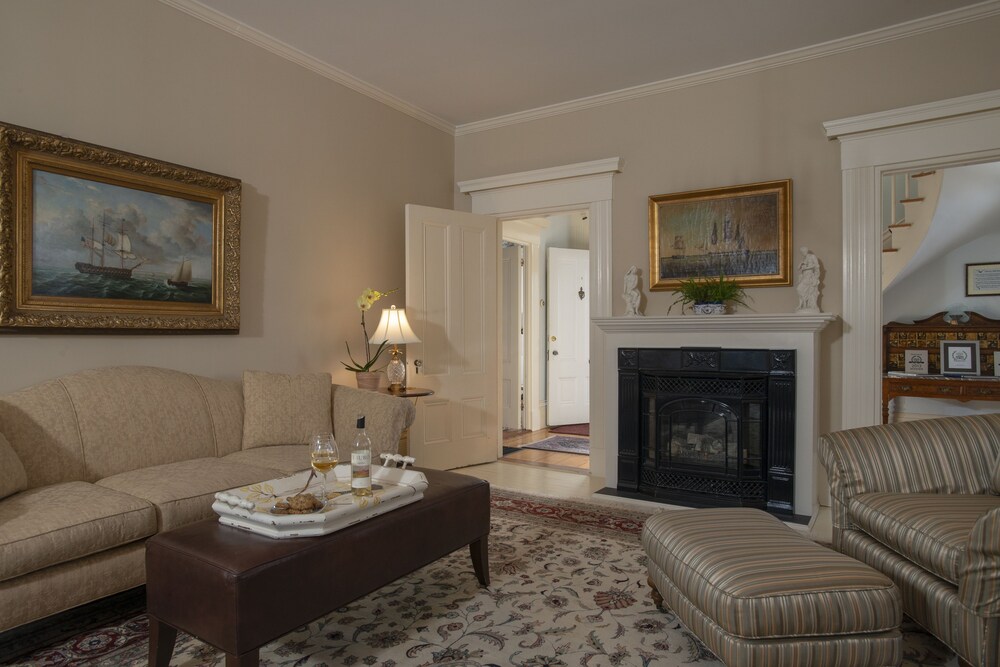 Liberty Hill Inn - photo 38