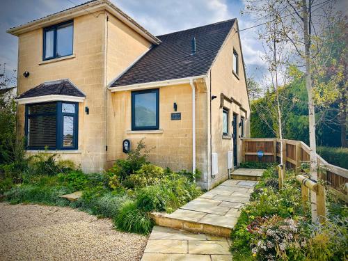 Birch House — 4-Star Luxury Hotel in Corsham, United Kingdom