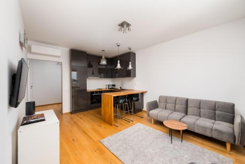 Gocław Urban Chic Apartment by BookingHost — 4-Star Luxury Hotel in Warsaw, Poland