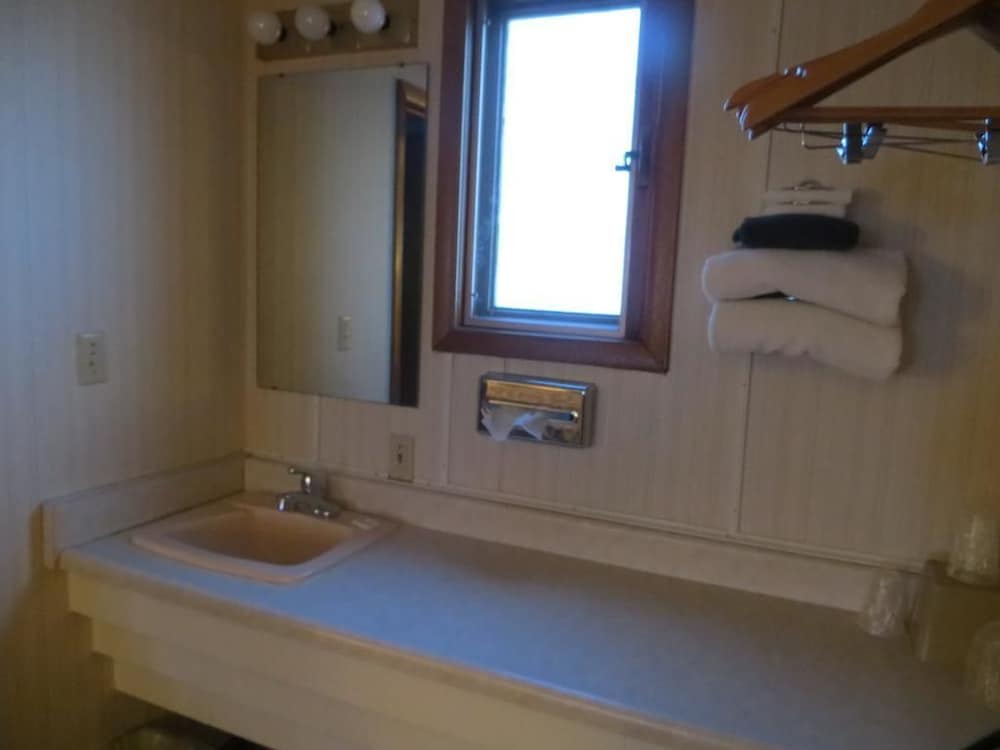 Midtown Western Inn - photo 10