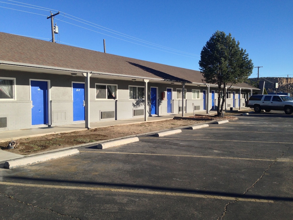Travelodge by Wyndham Farmington Hwy 64 - photo 48