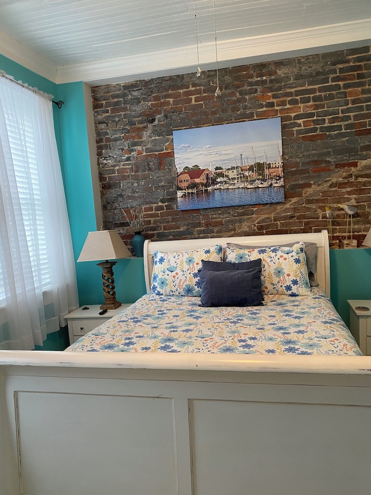 Little Inn on Main - photo 4