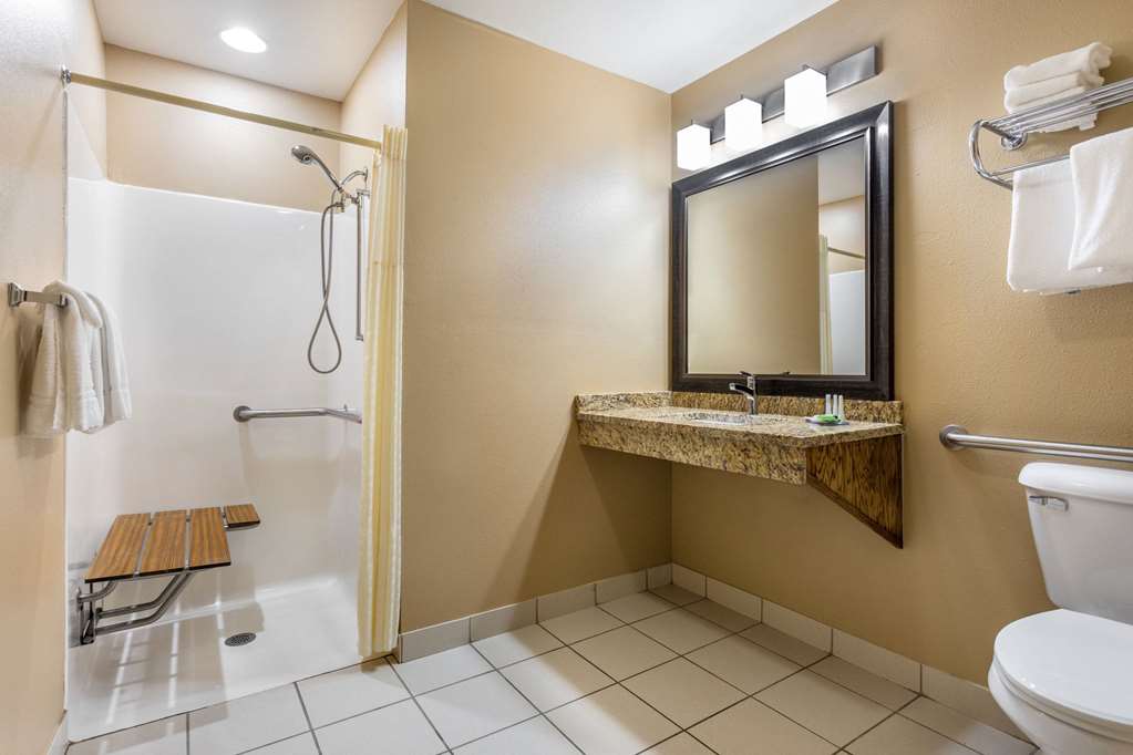 AmericInn by Wyndham Boscobel - photo 16