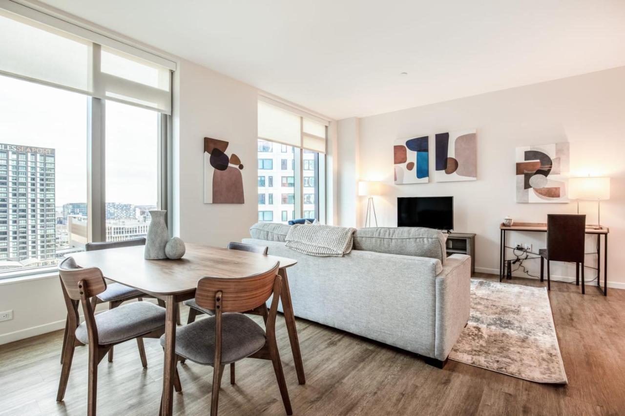 Luxury Apt with Gym — 4-Star Luxury Hotel in Boston, United States