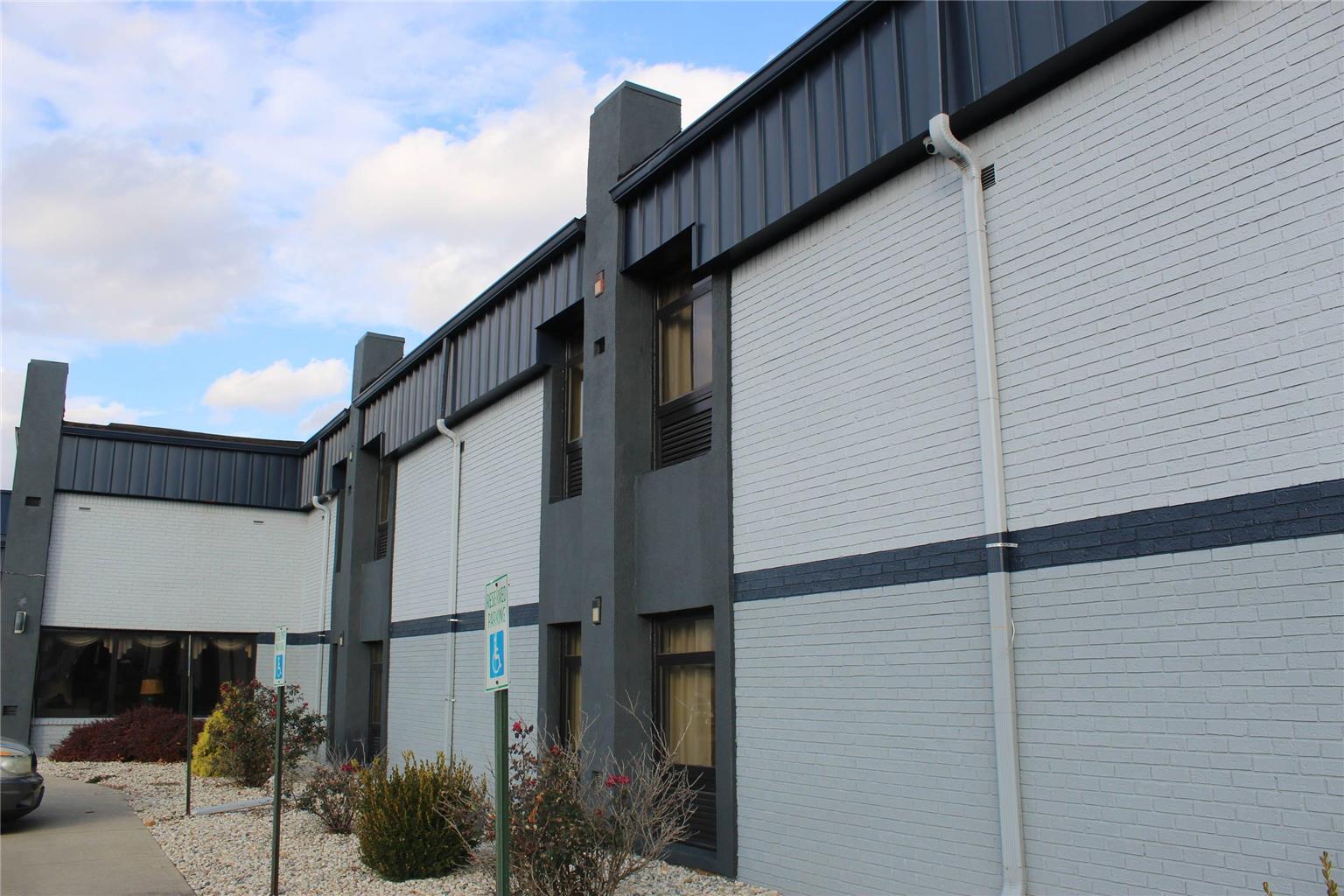 Quality Inn and Suites University Area - photo 11