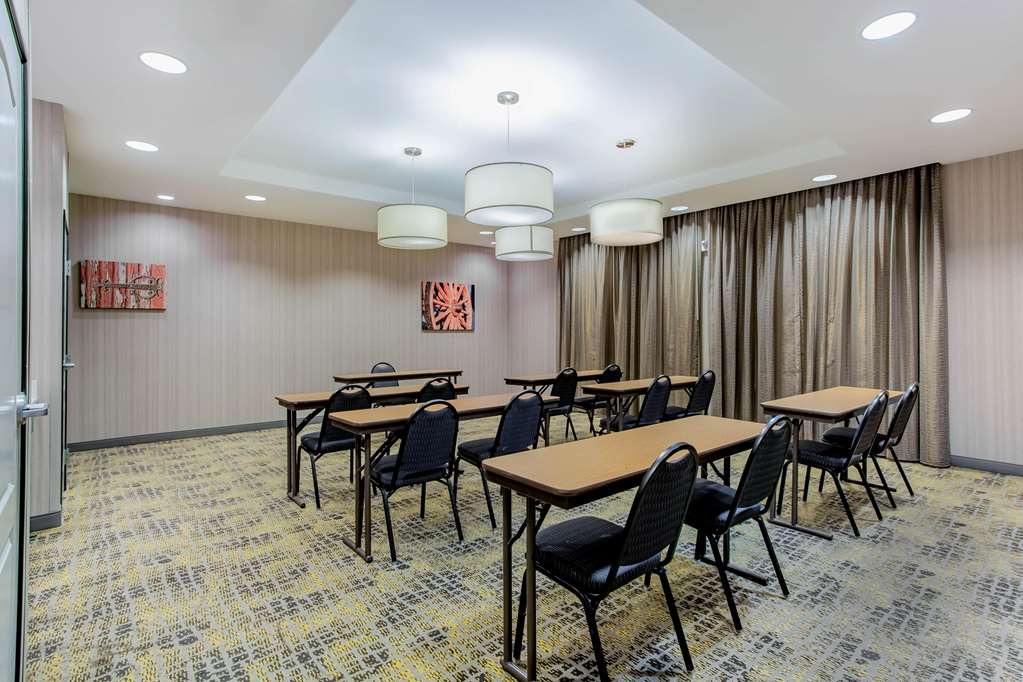 La Quinta Inn & Suites by Wyndham Andrews - photo 25
