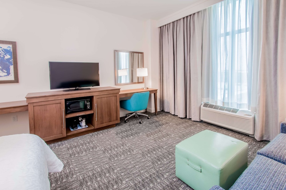 Hampton Inn & Suites Panama City Beach Beachfront - photo 47