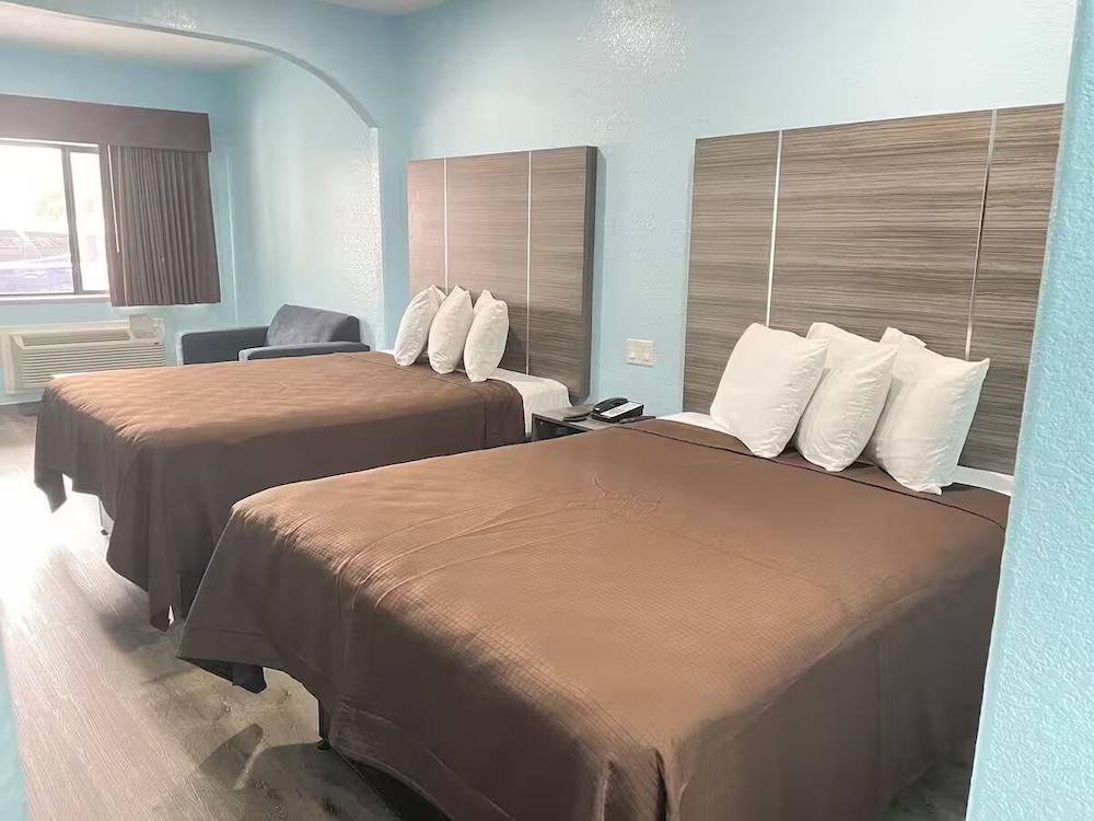 Super Stay Inn Humble IAH East - photo 8