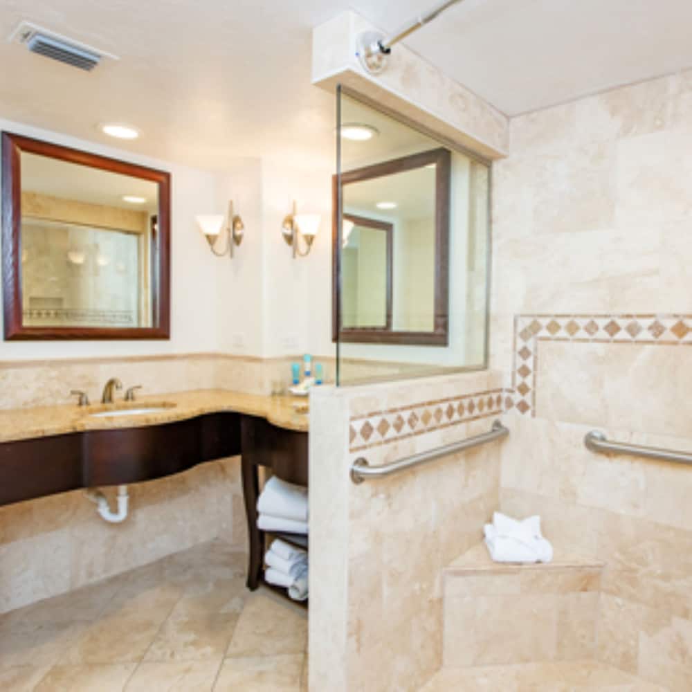 Tween Waters Island Resort & Spa - photo 16