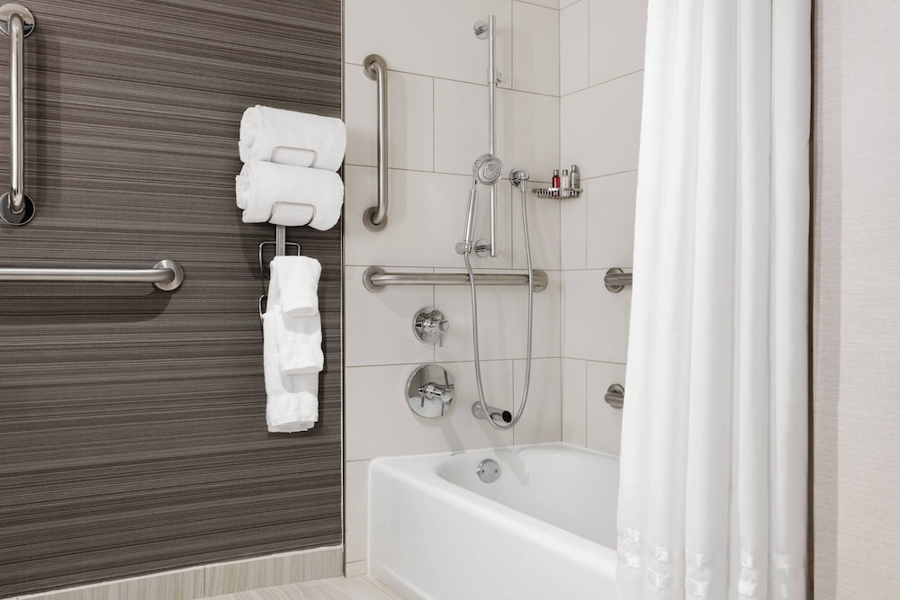 Newark Liberty International Airport Marriott - photo 22