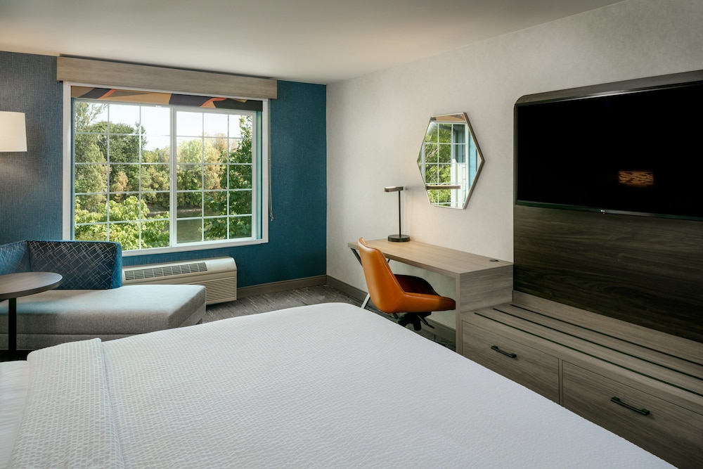 Holiday Inn Express Corvallis On the River by IHG - photo 13