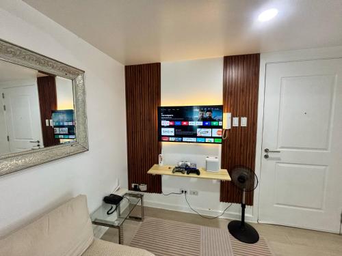 Azure Bicutan Boracay 4Fl Beach Pool View — 4-Star Luxury Hotel in Manila, Philippines