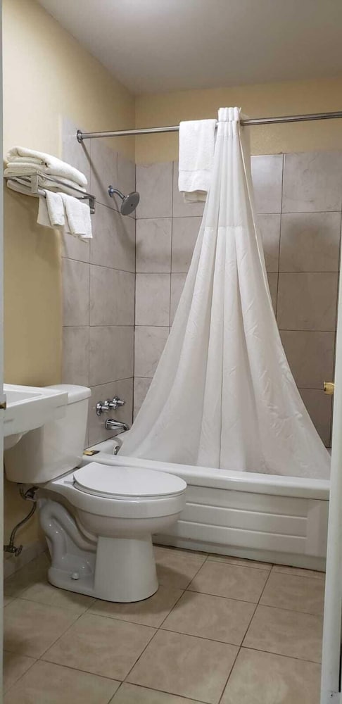 Benton Inn - photo 11
