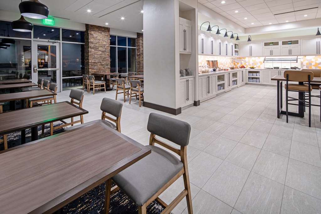 Hyatt Place Bakersfield - photo 9