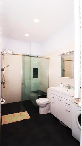 City Center Charm Family Apartment By Wehost