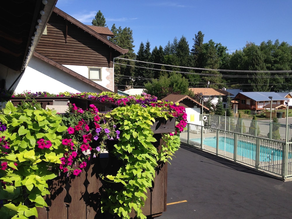 Linderhof Inn — Leavenworth