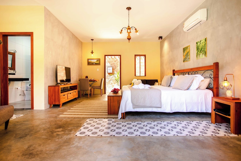 Pousada Sitio Ipe in Vicosa Do Ceara, Brasil