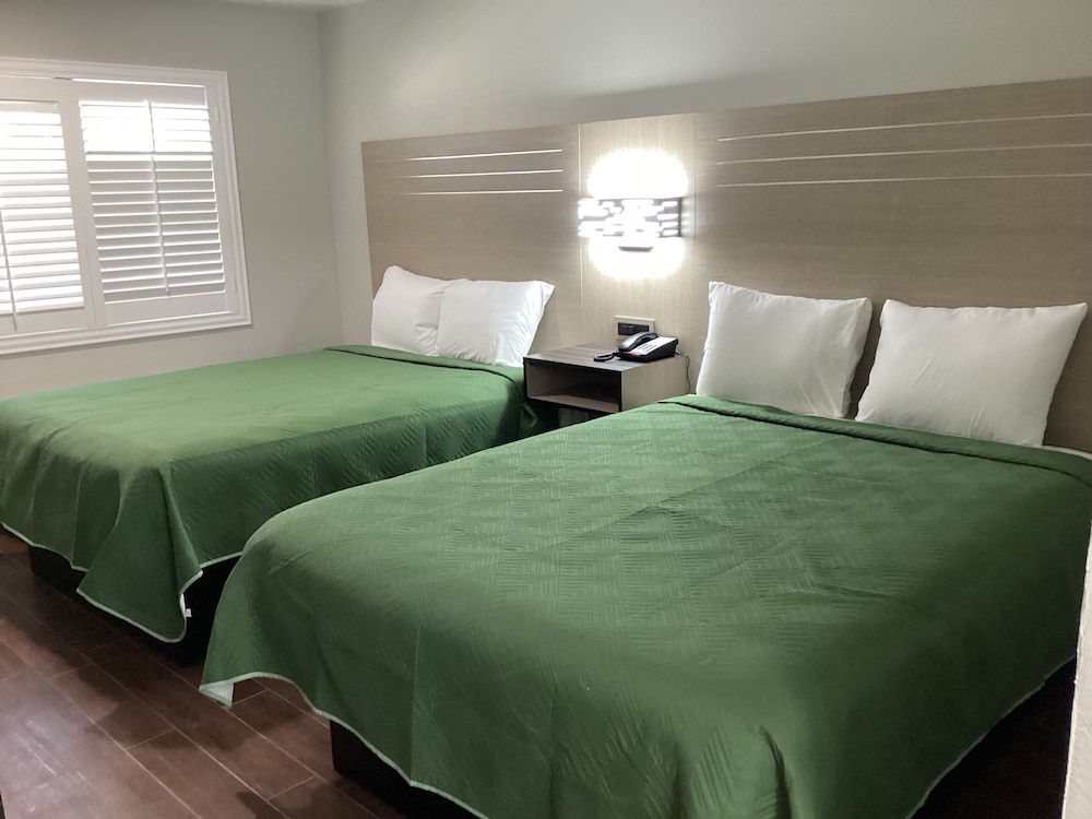 Mayfair Inn Ontario Airport - photo 5
