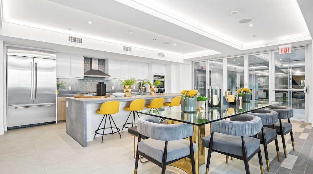 Global Luxury Suites Irvine — hotel in Irvine